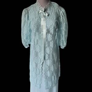 NOS New Vintage Light Blue Daisy Lace Bed Coat Robe Size Medium